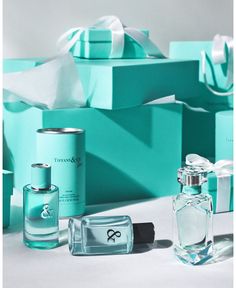 The new fragrances from Tiffany & Co., Tiffany & Love Eau de Toilette for him and Tiffany & Love Eau de Parfum for her, were created as a tribute to modern love. Inspired by the connections that create a bond between two people, both fragrances share a common ingredient, blue sequoia. This vibrant woody note unifies the two scents. Crafted by renowned perfumers Sophie Labbe and Nicolas Beaulieu, Tiffany & Love for him is a citrusy, aromatic fragrance with a wood-infused base. An enticing composi Blue Aesthetics, Ariana Grande Perfume, Love For Him, Blue Perfume, Perfume Photography, Beauty Quizzes, Cosmetic Design, Modern Love, Perfume Brands