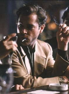 35 Amazing Photos of Ray Liotta as Henry Hill on the Set of “Goodfellas” (1990)35 Amazing Photos of Ray Liotta as Henry Hill on the Set of “Goodfellas” (1990) Goodfellas Wallpaper, Goodfellas Movie, Lorraine Bracco, Belle Starr, Goodfellas 1990, Wallpaper 1080p, Ray Liotta, Mafia Gangster, Gangster Movies