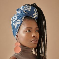 Braids Big, Artist Ideas, Headshots Women, Head Wraps For Women, Head Wrap Styles, Hair Wrap Scarf, Hair Scarf Styles, Big Curls, Hair Wraps