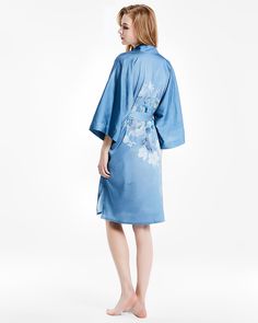 The mulberry silk kimono print robe is, soft color, soft and comfortable, and silky skin-friendly, the combination of pure mulberry silk material and exquisite digital inkjet printing is more elegant and luxurious. Sexy V-neck, showing the soft line of the neck and modifying the face. The loose three-quarter sleeves are comfortable and easy for the wrist to move freely. The waist tie design breaks mediocrity, improves the waistline, and shows the perfect proportion. inner ties design, Inner ties Elegant Spring Kimono For Sleep, Silk Kimono For Spring Loungewear, Spring Silk Kimono For Loungewear, Silk Wrap Robe For Sleep, Summer Silk Robe For Sleep, Elegant Summer Robe For Relaxation, Silk Wrap Kimono For Loungewear, Silk Robe With Kimono Sleeves For Sleep, Spring Open Front Home Robe