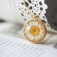 A natural inspired necklace made with a real flower resin cabochon and on a gold plate lace setting.  :: Chain measures 22.5 or 57cm long :: Charm measures 25mm approx Library Fashion, Fantasy Vintage, Resin Cabochon, Organic Jewelry, Lace Necklace, Flower Resin, Inspired Necklace, Vintage Cottagecore, Wedding Lace