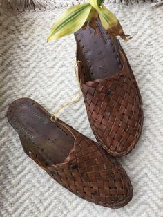 Mens brown woven mules,womens slide sandals, slip ons,summer flip flops,beachwear,indian handmade,authentic,ethnic,back open,fathers day gift,gifts for dad,gifts for him THESE ARE THE MOST COMFORTABLE LEATHER SLIDES YOU WILL EVER WEAR. ^ MYTH BUSTERS : 1.Pure Leather is water resistant and not water proof! 2.You will come across various benefits of leather but the most prominent one is that it gradually takes shape of one's feet unlike other materials and also has an very peculiar characteristic Casual Brown Woven Mules, Brown Rubber-sole Mules For Vacation, Brown Mules With Rubber Sole For Vacation, Vacation Brown Mules With Rubber Sole, Brown Closed Toe Woven Leather Mules, Brown Woven Leather Closed Toe Mules, Casual Brown Woven Leather Mules, Comfortable Brown Woven Leather Sandals, Brown Woven Sole Slip-on Sandals