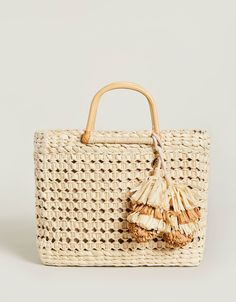 Our Papyrus Basket can make any day feel like vacation. Woven papyrus, bamboo handles, and a tiered hanging pompom tassel elevates every outfit. Pompom Tassel, Spartina 449, Basket Tote, Crossbody Tote Bag, Bamboo Handles, Pretty Bags, Crossbody Clutch, Satchel Purse, Crossbody Tote