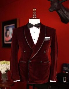 New Men Wedding Groom Velvet Dinner Jacket Double Breasted Velvet Groomsman Suit Custom Made Man Suit (jacket+pants+bow Tie) Bespoke Tuxedo, Prohibition Wedding, Maroon Tuxedo, Terno Slim Fit, Velvet Dinner Jacket, Red Velvet Jacket, Groom Suits, Groom Fashion, Velvet Tuxedo