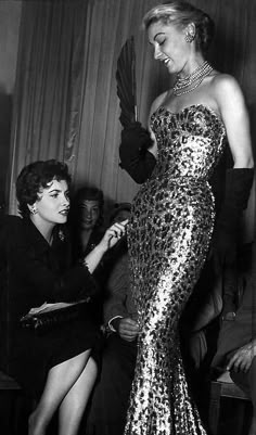 1953 Fashion, Italian Glamour, Balmain Collection, Gina Lollobrigida, Runway Fashion Couture, Her Film, Design Moda, Italian Actress