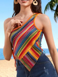 Woman wearing asymmetric multicolor top Design Texture, Your Outfit, Crochet Top, Must Haves, One Shoulder, The Top, Crop Tops, Texture, Crochet