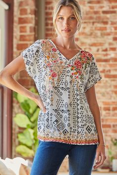 Andree by Unit savanne jane Floral Embroidered Printed top Jeans And Sandals, Colorful Embroidery, Embroidered Shorts, Boho Vibe, Embroidered Top, Large Bust, Dolman Sleeve, Small Bust, Chic Look