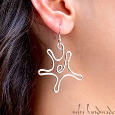 Wire Wrapped Jewelry Beginner, Wirewrap Earrings, Wire Jewelry Earrings, Hammered Silver Jewelry, Jewelry 2023, Beaded Stuff, Earring Inspiration, Jewelry Star, Silver Jewelry Diy