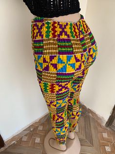 very stretchy and easy to wear and can fit any occasion Womens Leggings, Print Leggings, Printed Leggings, Outfits With Leggings, African Print, Women's Leggings, Porter, Beauty Book, Art Collection