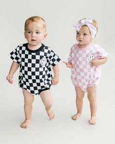 This short sleeve bubble romper is crafted with cozy and soft cotton fabric. Comfortable leg openings & bottom snap closures make it simple to dress & undress. It's sure to become a favorite in their wardrobe. Perfect for any season! * Accessories sold separately! Smiley Design, Pink Smiley, Baby Luna, Diaper Bag Accessories, French Baby, Baby Sleep Sack, Blanket Sweater, Baby Co, Baby Swimming