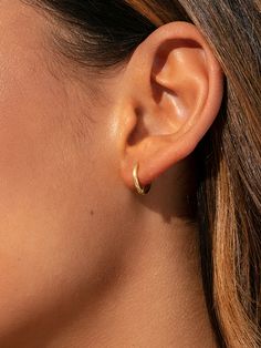 18k Gold Mini Everyday Vermeil Huggie Earrings | Uncommon James Gold Hoop Earrings Double Piercing, 8mm Hoop Earrings, Trendy Earrings For Teens Gold, Small Gold Huggie Earrings, Gold Hoop Earrings Aesthetic Simple, Earrings Single Piercing, Ear Piercings Single, Small Ring Earrings Gold, Double Gold Hoop Earrings