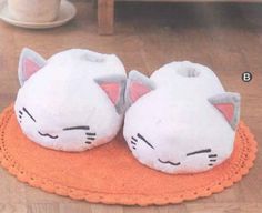 Nemuneko Plush Slippers2 Type-B: White About 13in. Kawaii Shoes, Cute Slippers, Birthday Stuff, Slippers Cozy, Kawaii Clothes, Slipper Shoes, Crazy Cat Lady, Crazy Cats, Room Decoration