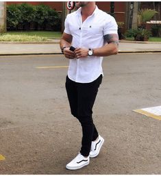 White Converse Outfits, Mens Business Casual Outfits, Indian Men Fashion, Practice Outfits, Camisa Social