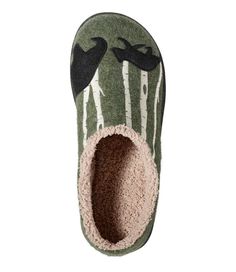 Casual Indoor Slippers With Plush Lining, Casual Plush-lined Slippers For Indoor Use, Casual Slippers With Plush Lining For Indoor Use, Soft Casual Slippers With Snug Fit, Casual Soft Snug Slippers, Casual Slippers With Snug Fit And Round Toe, Casual Snug-fit Round Toe Slippers, Soft Snug Slippers For Casual Wear, Soft Snug Casual Slippers