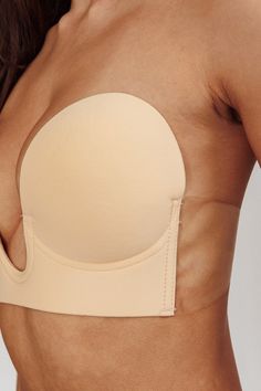 U-wire for support Padded and self adhesive cups Sticky transparent tabs at sides Suitable of plunge neckline Embrace freedom and confidence with our Orla U-plunge sticky bra — your new essential for effortless outfit solutions. It features a deep U-plunge front that enhances cleavage while remaining invisible- making it ideal for low-cut tops and dresses. With its adhesive backing, you can confidently wear backless and strapless styles without worry. Perfectly crafted for versatility and comfor Diy Thrift Flip, Plunging Neckline Dress, Cowboy Chic, Homemade Stuff, Low Cut Top, Backless Bra, Sticky Bra, Effortless Outfit, Thrift Flip