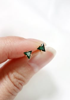 Tiny Emerald Triangle Studs // Sterling Silver or Gold Filled - Etsy Single Stone Studs Gold, Single Stone Earrings Gold, 3rd Piercings, Single Stone Earrings, 2nd Piercing, Dainty Earrings Studs, Green Stone Earrings, Triangle Stud Earrings, Lobe Piercings