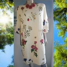 $2,990 New W. Tag Oscar De La Renta Ivory Floral Butterfly Wool Silk Dress 12 Xl New With Price Tag $2,990.00 Plus Tax Oscar De La Renta Virgin Wool Dress From The Spring 2020 Collection Exclusive Timeless Elegance With This Floral Butterfly Print Fitted Dress From Oscar De La Renta. Crafted From Virgin Wool Blend, This Floral Print Dress Is Suitable For Several Occasions And Will Never Let You Down. Just Let It Bloom! Featuring A Round Neck, A 3/4 Sleeve Design, A Floral Print, Zip Fastening, A Cream A-line Midi Dress With Floral Print, Cream A-line Silk Dress, White Silk Midi Dress With Floral Print, A-line Cream Midi Dress With Floral Print, Beige Silk Floral Print Dress, Cream Silk Knee-length Dress, Cream A-line Dress For Daywear, Cream Floral Print Knee-length Dress, White Silk Dress With Floral Print