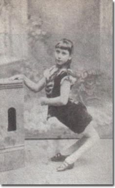 She actually made a good living this way, at one point taking home 200 dollars a week, or the equivalent of 5,000 dollars a week in today's money, and was able to retire from the sideshow business in 1886, which we're thinking is a happier ending than what other sideshow attractions got back in those days. Ella Harper, Creepy Vintage