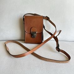 Fossil Vintage Leather Camera Bag Crossbody Cognac / Tan New / Unused Fossil Crossbody Bags, Fossil Purse, White Crossbody Bag, Leather Camera Bag, Studded Bag, Fossil Bags, Leather Crossbody Purse, Pocket Bag, Small Crossbody Bag