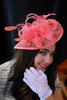 Sinamay Fascinator with feathers and satin headband. The Kenni Perfect Piece for a wedding, tea party or any other special occasion. -Available in Fitted Party Hats With Feather Trim, Feathered Mini Hats For Royal Ascot Races, Feathered Hats For Wedding And Carnival, Feathered Mini Hats For Wedding And Kentucky Derby, Mini Hats With Feathers For Royal Ascot Races, Royal Ascot Feathered Mini Hats For Races, Wedding Mini Hat With Feather Trim For Kentucky Derby, Gatsby Mini Hats For Kentucky Derby And Vintage Events, Royal Ascot Mini Hats With Feathers