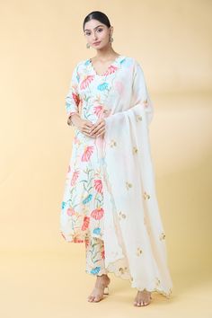 Off white straight kurta with floral bloom prints and aari, zardozi placement hand embroidery. Paired with a coordinating pant and scallop trimmed dupatta with scattered hand embroidered buttis. - Aza Fashions Kurta Pant Set, Straight Kurta, Kurta With Pants, Silk Organza, White Silk, Pants Pattern, Pant Set, Set For Women, Three Quarter Sleeves