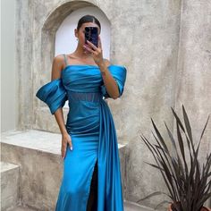 Product Length : 110 - 125 Cm Fabric Type: 50% Cotton - 35% Polyester - 15% Elastane Washing Instructions: Necessary Washing Instructions Are Available On The Inner Label Section Of The Product Light Blue Fitted Gown For Party, Fitted Light Blue Gown For Party, Blue Satin Evening Dress For Banquet, Light Blue Satin Dress For Banquet, Blue Satin Gown For Banquet, Light Blue Satin Party Dress, Elegant Light Blue Party Gown, Fitted Blue Gown For Parties, Blue Ball Gown With Fitted Bodice