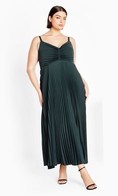 Ariana Maxi Dress - emerald Heels Plus Size, Silver Metallic Heels, Elegant Styling, Plus Size Maxi Dress, Emerald Dresses, Occasion Wear Dresses, Confessions Of A Shopaholic, Plus Size Cocktail Dresses, Plus Size Formal Dresses