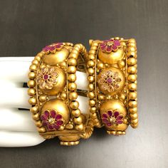 "2.6,2.8 Openable Rajwadi Bracelet/Jaipuri Statement Bracelet/Sabyasachi/Meenakari Kangan/Indian Jewelry/Bridal Bracelet/Pakistani Jewelry This bangles set is handcrafted with love and creativity and are perfect for any occasion may it be engagement, Wedding or any bridal ceremonies or social get-together. These handcrafted beautiful high quality are made in Copper with traditional Rajasthani Kundan, Polki and Meenakari handwork and are lined with fine lustrous stones. Pair them up with Indian t Traditional Hand Set Bangle For Wedding, Adjustable Zari Work Jewelry For Wedding, Red Zari Work Bangle Bracelets, Adjustable Zari Work Wedding Jewelry, Elegant Diwali Bracelets With Zari Work, Red Zari Work Bangle Bracelet, Adjustable Bangle With Intricate Design For Festive Occasion, Elegant Ceremonial Bangle With Zari Work, Elegant Zari Work Bangle For Ceremonial Occasions