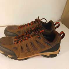 New Solook Hiking Shoes Women's Size 7.5 Like New Never Been Used Great Condition Pre Owned Brown And Tan And Black Low-top Brown Trail Running Shoes For Hiking, Brown Low-top Walking Shoes For Hiking, Brown Gore-tex Walking Shoes For Hiking, Brown Lace-up Hiking Boots With Vibram Sole, Brown Gore-tex Hiking Sneakers, Hiking Shoes Women, Hiking Shoes, Womens Shoes Sneakers, Like New