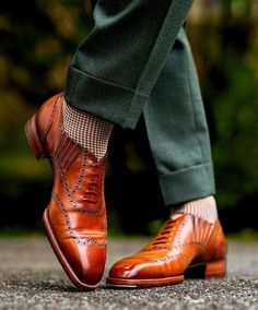 Brown Wingtip Shoes, Mens Formal Outfits, Wingtip Shoes, Brown Oxfords, Europe Fashion, Mens Formal, Mens Fashion Suits, Formal Outfit, Mens Fashion Shoes