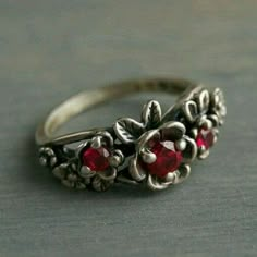 New! Vintage Old Red Rose Retro Antique Silver Ring Details: - Condition: New - Metal: Alloy - Band Color: Silver - Stone: Cz Cubic Zirconia - Style: Vintage, Retro, Antique - Included: 1 X Ring Check Out My Other Listings! Other Items I Carry: Vintage Rings Retro Rings Men's Rings Sterling Silver Rings Engagement Bridal Wedding Rings Punk Biker Rings Ethnic Rings Floral Rings Pearl Rings Art Deco Rings Gothic Rings Couples Rings Ring Sets Heart Rings Funny Rings Silver Necklaces Gold Necklaces Red Crystal Ring, Bohemian Flower, Bohemian Flowers, Marcasite Ring, Flower Red, Trendy Ring, Ladies Diamond Rings, Women Diamond, Red Crystals