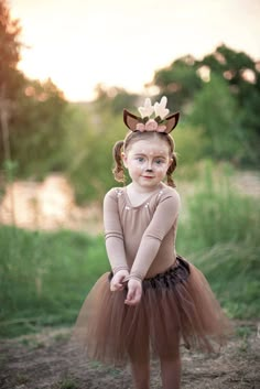 47 Halloween Costumes You Can Make Out of a Tutu Deer Costume Toddler, Bambi Costume, Bambi Party, Tulle Costumes, Halloween Costumes You Can Make, Reindeer Costume, Deer Costume, Fox Costume, Carnival Costume