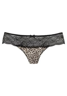 Sexy and feminine thong featuring a leopard print and lace. Printed Bras, Cute Bras, Brown Leopard, Pretty Lingerie, Cute Simple Outfits, Dream Clothes, Fashion Killa, Cheetah Print, Simple Outfits