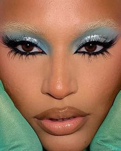 Tarnika Jewelry, No Face Pics Aesthetic Black Women, Rennaisance Makeup, Gala Makeup, Sza Concert, Makeup 2024, Club Makeup, 90s Makeup