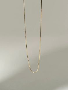 Indulge in luxury with our Long Herringbone Chain Necklace, crafted in 18k gold vermeil. Its intricate herringbone design exudes elegance and sophistication, adding a touch of glamour to any outfit. Elevate your style with this premium piece. Elegant Gold-plated Herringbone Necklace, Modern Gold Herringbone Necklace, Classic Gold Link Herringbone Necklace, Gold Classic Herringbone Link Necklace, Classic 14k Gold Herringbone Necklace With Box Chain, Gold-plated Herringbone Necklace With Clavicle Chain, Gold Plated Clavicle Style Herringbone Necklace, Elegant Gold-plated Herringbone Necklace With Box Chain, Classic Yellow Gold Herringbone Necklace With Clavicle Chain