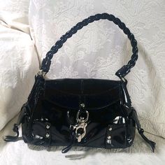 Nwot Francesco Biasia Shoulder Bag Black Leather Braided Shoulder Strap Dual Exterior Pockets Logo Jacquard Lining & Single Interior Pocket Clasp Closure At Front Stamped Silver Hardware Shoulder Strap Drop: 7" Height: 9" Width: 14" Depth: 5.5" Cute Purses Black, Metallic Leather Bag, Guess Shoulder Bag, Red Leather Purse, Woven Leather Bag, Princess Core, Dream Bags, Brown Handbag, Black Leather Purse