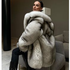 Women's Real Silver Fox Fur Coat Warm Thick Full Pelt Jacket Luxury Fur Overcoat | eBay 70s Fur Coat, Blue Fur Jacket, Silver Fox Fur Coat, Raccoon Fur Coat, Rabbit Fur Vest, Fox Fur Vest, Fox Coat, Rabbit Fur Coat, Fur Cape