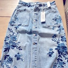 Brand New Anthropologie Driftwood Skirt In Size 29. 29 Inches Long. Frayed Bottom. Embroidered Jean Skirt, Skirt Embroidery Ideas, Denim Skirt Embroidery, Painted Denim Skirt, Denim Skirt Pattern, Embroidered Denim Skirt, Skirt Embroidery, Skirt With Embroidery, Embroidery Skirt