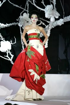 Nick Verreos: Christian Dior Haute Couture by John Galliano Runway Show Video Look Back--Part One Couture Runway, Moda Vintage, Mode Vintage