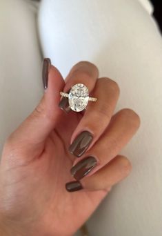 🎁We have extended our returns and exchange policy: Contact Us within 14 days of delivery Ship items back within 30 days of delivery 6ct Oval engagement ring, Hidden halo diamond, oval moissanite 14x10 mm, micro pave diamond band ❥ The craft period is about 10-14 business days. ❥ Free shipping via DHL ❥ Available in a combination of 14Kt, 18kt, Rose Gold Yellow Gold, White Gold ❥ Arrives in our box, ready for gift-giving (and proposing ) ❥ GioielliRings ~Center Gem~ Type- Moissanite Weight-5.5-  ct (approx) Size-14x10 mm Color-DF  Clarity-VvS Cut(Shape)-Oval Hidden halo & band  Type- Lab diamond  Weight-0.38 ct (approx) Color-H Clarity-SI Cut(Shape)-round cut SIZING Ring Sizes range from 4-9 US.  If you have any questions about sizing, please do not hesitate to reach out! Oval Diamond Gold Band, Oval Engagement Ring Hidden Halo, Hidden Halo Oval Engagement Ring, Engagement Rings 4 Carat, Halo Oval Engagement Ring, Engagement Ring Hidden Halo, Halo Band, Ring Hidden Halo, Oval Moissanite Ring