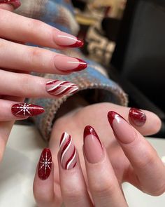 Unghie Nail Art, Red Christmas Nails, Cute Christmas Nails, Christmas Nails Easy, Christmas Gel Nails, Her Nails, Blue Nail, White Nail, Festival Nails