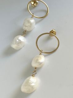 14k gold filled post earring rings with 2 fresh water pearl drops. 14k Gold-filled Jewelry With Gold Beads, 14k Gold Filled Jewelry With Gold Beads, 14k Gold-filled Dangle Jewelry With Gold Beads, Minimalist Gold Beaded Round Jewelry, Minimalist Gold Beads Jewelry, Jewelry Aesthetic, Fresh Water Pearl, Jewelry Inspo, Pearl Drop