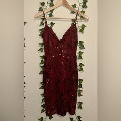 Windsor Burgundy Homecoming Dress Size S Such A Fun And Comfy Dress! Worn Once To Homecoming But In Amazing Condition And Forgot To Take Tags Off So Tags Are Still On. Winter Formal Dresses Red Short, Dark Red Homecoming Dresses Short, Maroon Hoco Dress, Dark Red Hoco Dress, Dark Red Homecoming Dresses, Winter Formal Ideas, Red Homecoming Dresses Short, Red Hoco Dress, Prom Dresses Classy