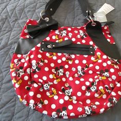 New With Tags Disney Store Red Minnie & Mickey Polka Dot Purse Mickey Mouse Pop Art, Mickey Tattoo, Minnie Mouse Backpack, Gray Cheetah Print, Minnie And Mickey, Disney Bags, Pink Minnie, Disney Bag, Blue Purse