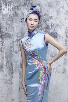 chinese-QiPao-Cheongsam-haute-couture232 Chinese Long Dress, Feather Gown, Chinese Qipao, Mode Editorials, Modern Cheongsam