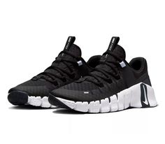 Nike Free Metcon 5 Black White Training DV3950-001 Women’s Size 7.5 No Box Lid Brand New Shipped via FedEx Note: Box has no lid Feel free to ask questions. Thanks for looking! Best Gym Shoes, Nike Tenis, Nike Free Metcon, Nike Training Shoes, Black Nike Shoes, Black And White Sneakers, Nike Tennis, Nike Metcon, Womens Training Shoes