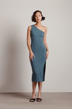 Maddy Cowl Neck Satin Slip Midi Dress in Emerald - $39 | Tobi US Green Hoco Dress, Short Green Dress, Green Satin Dress, Green Bodycon Dress, Green Silk Dresses, Emerald Dresses, Green Lace Dresses, Green Velvet Dress, Green Shop