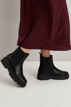 Alexi Chunky Chelsea Boot Chunky Chelsea Boots, Leather Chelsea Boots, Perfect Shoes, Chelsea Boot, Winter Wardrobe, Rubber Rain Boots, Chelsea Boots, Chelsea, Ankle Boot