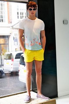 London Men's Collection: Orlebar Brown - Fall 2014 Formal Shorts, Flamingo Shirt, Ray Ban Wayfarer, Orlebar Brown, Ray Ban Aviator, Outfit Trends, Yellow Shorts, Shorts Men