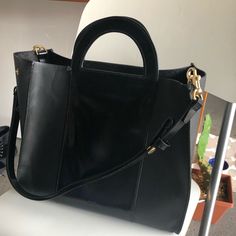 Beautiful Lightly Worn Black Saturday Kate Spade Tote Bag. Luxury Black Satchel With Large Capacity, Luxury Large Capacity Black Satchel, Luxury Black Satchel For Daily Use, Sleek Satchel Shoulder Bag With Detachable Handle, Luxury Black Tote Satchel, Chic Leather Satchel For Daily Use, Handheld Leather Bucket Bag For Office, Chic Leather Satchel With Detachable Handle, Sleek Bags With Detachable Strap And Double Handle